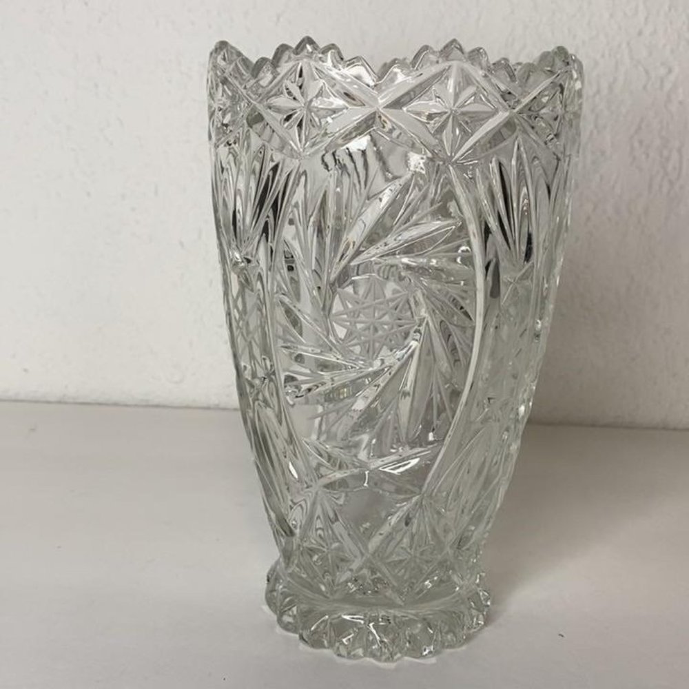 Star of David Germany 24% Lead Cut Crystal Vase 7"